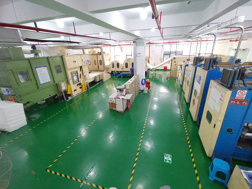 過濾芯生產(chǎn)車間